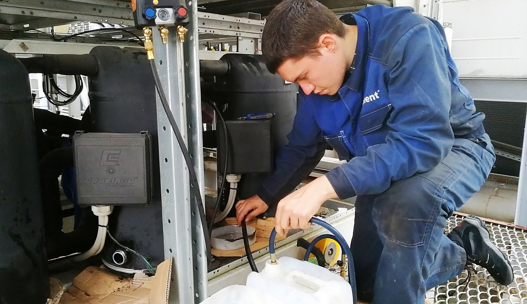 Промывка теплообменника чиллера Промывка теплообменника чиллера